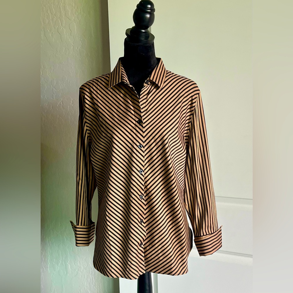 Chico’s Chevron stripe button down shirt size 2.5 (14)